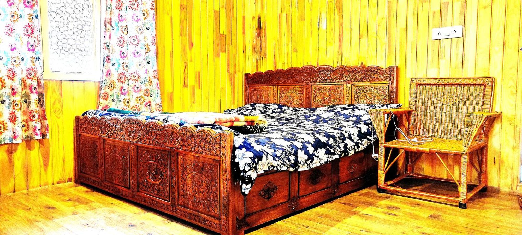 The Clover Inn Srinagar  Ngoại thất bức ảnh